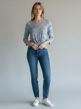 NIC+ZOE Heathered Gray V‑Neck Sweater